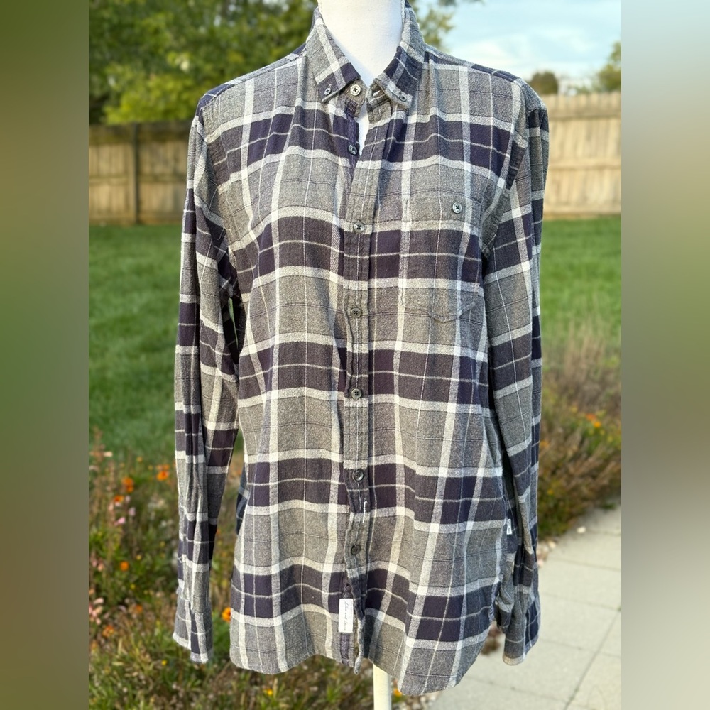 Denim & Flower Ladies Boyfriend Navy Plaid Flannel in Size L